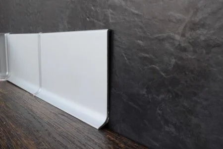 Алюминиевый плинтус ЭлитПроф Анодированный Плоский (60х11х2500 мм) в Ульяновске