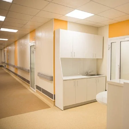 Коннелюрный односоставной плинтус Bonkeel Prof Серый (95х2700мм) в Ульяновске