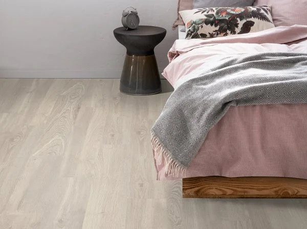 Ламинат Egger PRO 8/33 Дуб Кортон белый EPL051 в Ульяновске