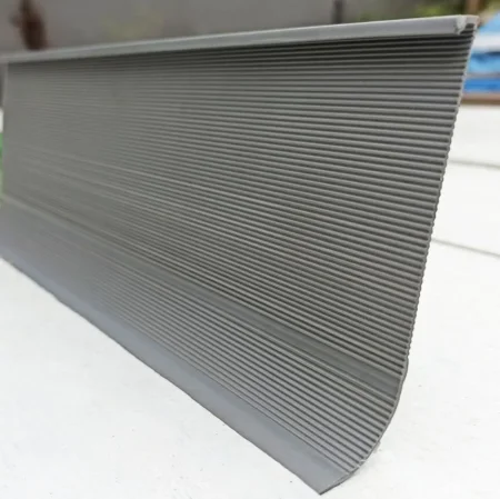 Коннелюрный односоставной плинтус Bonkeel Prof Серый (95х2700мм) в Ульяновске