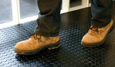 Противоскользящее резиновое покрытие Пятачки (1,0х10м) в Ульяновске