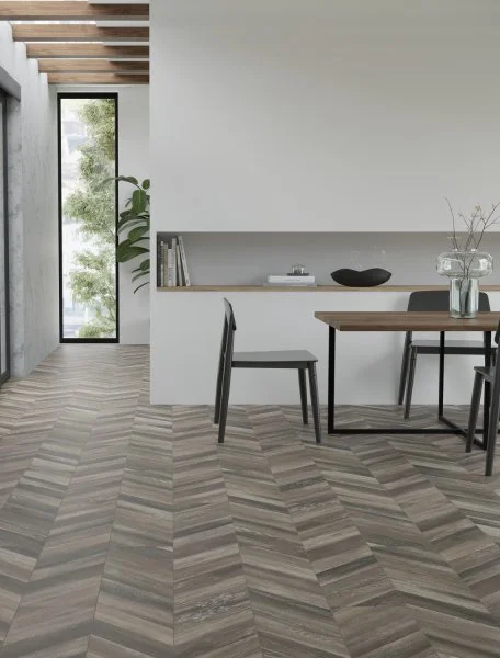 Ламинат Egger PRO 8/33 4V Large Дуб Кестинкорт Шоколад левая EPL240F4CL в Ульяновске